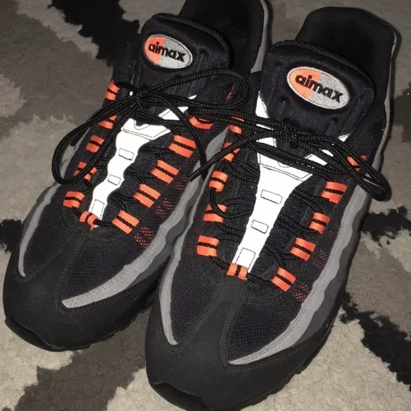 2011 Nike Air Max 95 Halloween Black & Orange. Men’s 10 and 11 available. - Picture 1 of 8